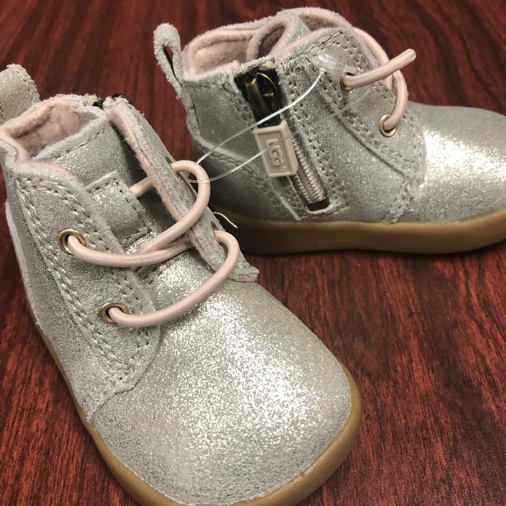 Ugg NWT chukka infant shoes